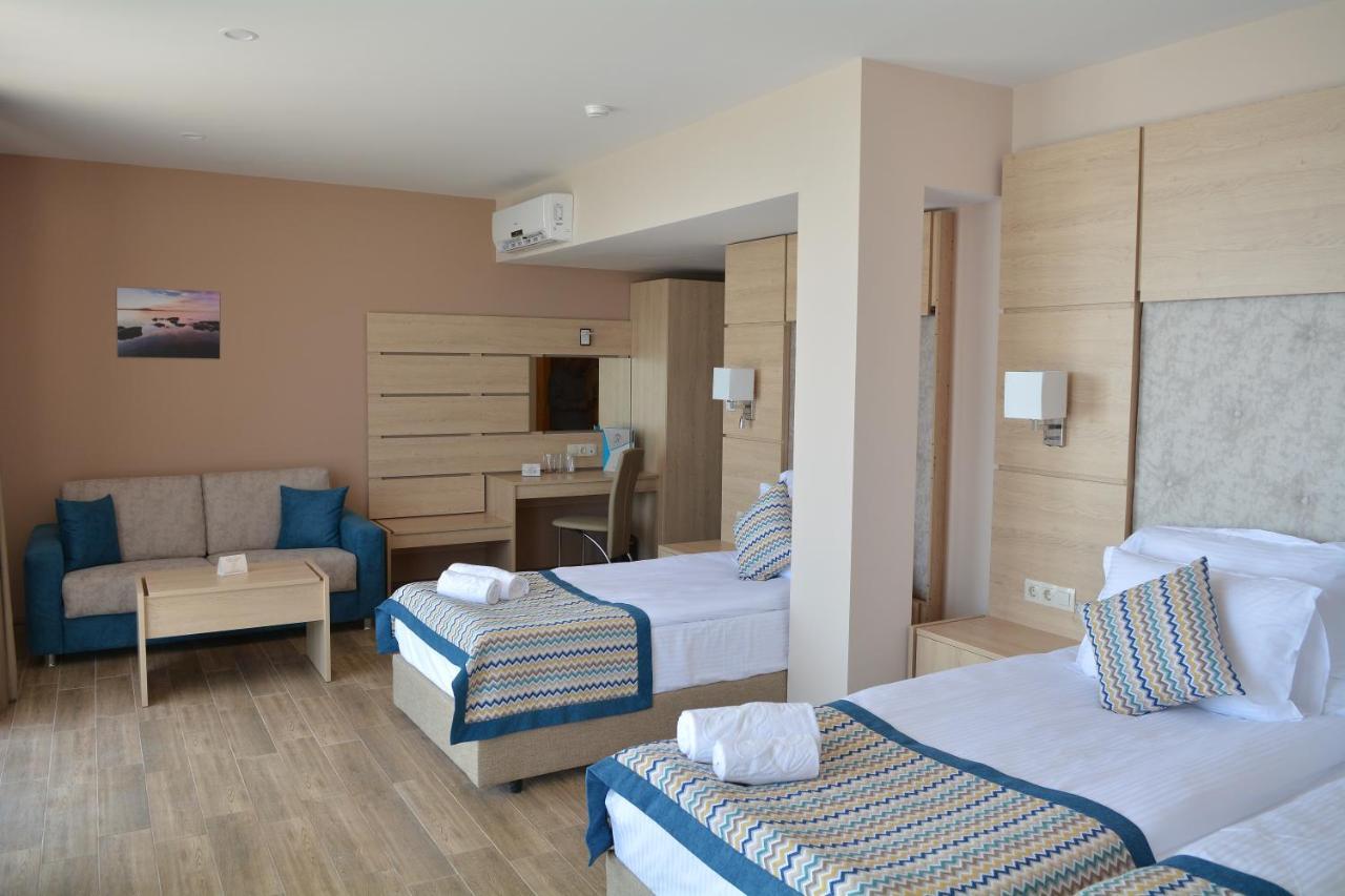Royal Grand Hotel And Spa Каварна Экстерьер фото